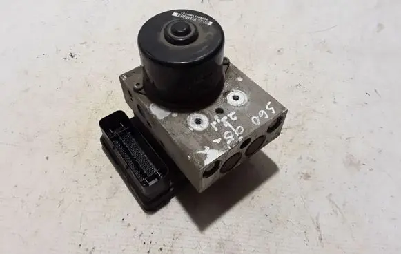 Volvo S60 ABS Pump 30643979