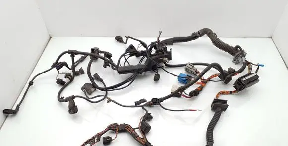 BMW 3 E90 E91 Engine installation wiring loom 780472601 EG00026446 779171408