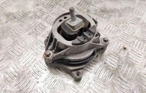 BMW 4 F32 F33 Engine mount bracket 6859412