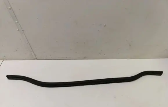 Volkswagen Golf VIII Engine compartment rubber 5H0823723