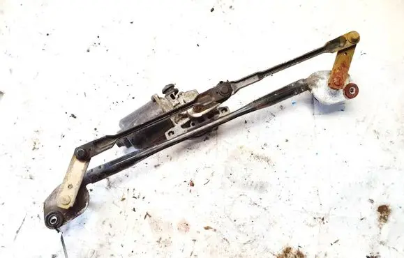 Hyundai Santa Fe Front wiper linkage and motor
