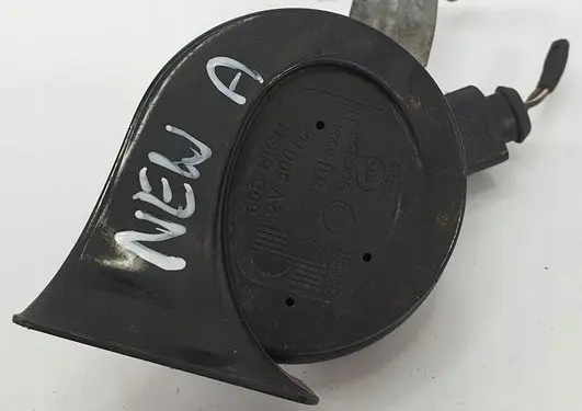 Volkswagen Beetle A5 Horn signal 5C0951223A