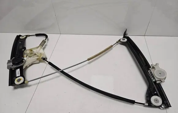 BMW M6 Front door window regulator with motor 7303786 63610001 0260253