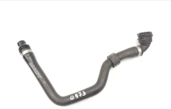 Engine coolant pipe/hose