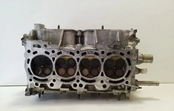 Lexus CT 200H Engine head X2ZRW20N