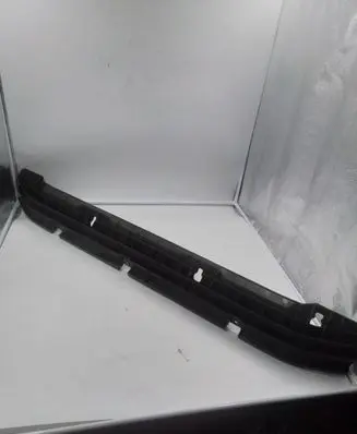 Front bumper mounting bracket