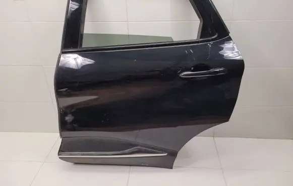 Renault Captur Rear door