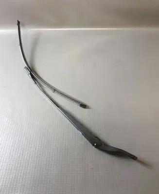 Opel Mokka B Windshield/front glass wiper blade 9822931780