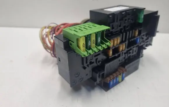 Mercedes-Benz C W205 Fuse module A2229063202 2229063202