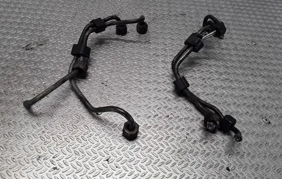 Volkswagen Polo III 6N 6N2 6NF Fuel injector supply line/pipe 