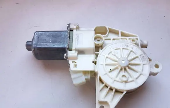Mercedes-Benz V Class W447 Front door window regulator motor A4479063600 0130822559