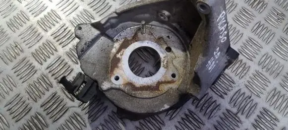 Engine mounting bracket