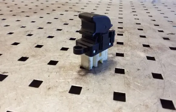 Mazda 6 Electric window control switch