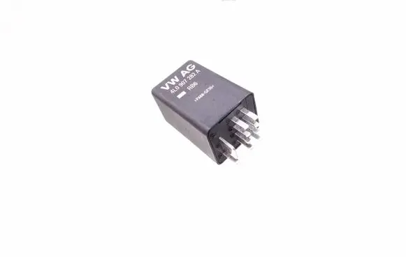 Audi A6 S6 C7 4G Glow plug pre-heat relay 4L0907282A 0281003106 651