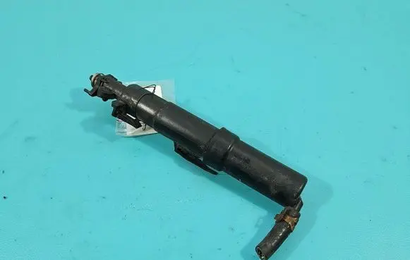 Headlight washer spray nozzle