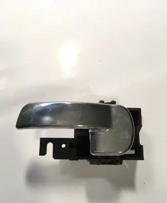 Nissan Navara D40 Rear door interior handle 8318G