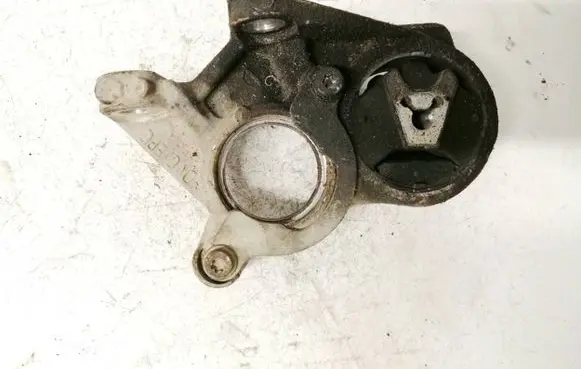Peugeot 407 Engine mount bracket 81090780