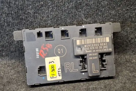 Mercedes-Benz C W203 Door control unit/module 2038700326 2840192100300