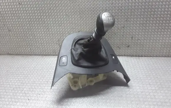 KIA Carens II Gear shifter/selector