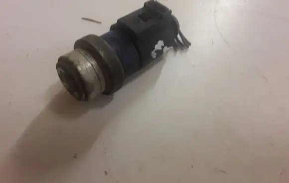 Audi A6 S6 C5 4B Coolant temperature sensor 8D0959481B 4B0973712