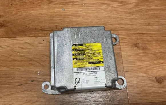 Toyota Avensis T250 Airbag control unit/module 8917005122 232517102