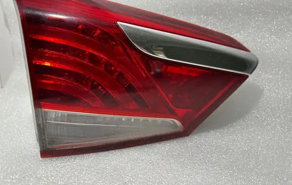 Hyundai i40 Tailgate rear/tail lights 924033Z000