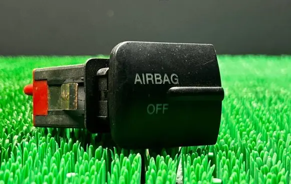 Seat Leon (1M) Passenger airbag on/off switch 1M1919235A