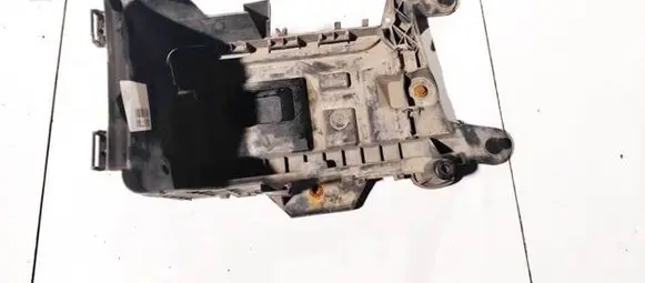 Battery box tray