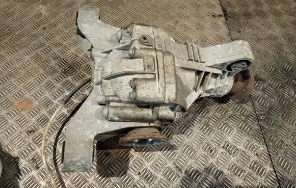 Volkswagen Touareg I Rear differential 4460310019