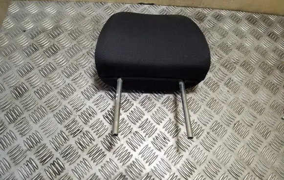 Mitsubishi L200 Front seat headrest 