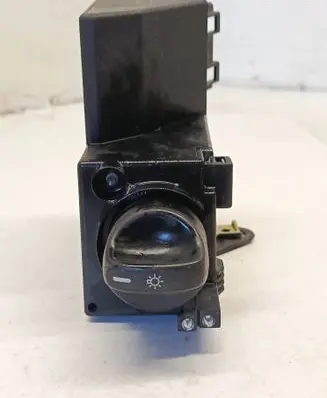 Mercedes-Benz E W210 Light switch 2105450704
