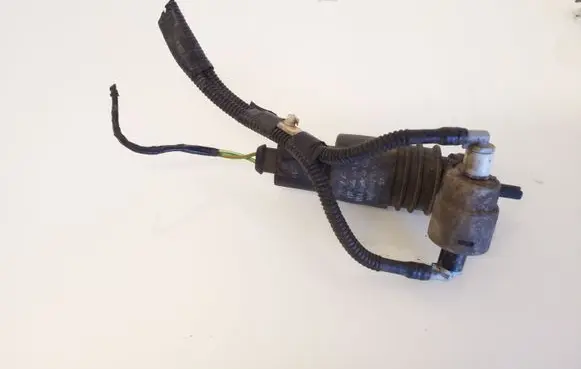 Audi A4 S4 B5 8D Windscreen/windshield washer pump 1J0973722
