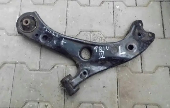 Toyota Prius (XW50) Front lower control arm/wishbone 65566556