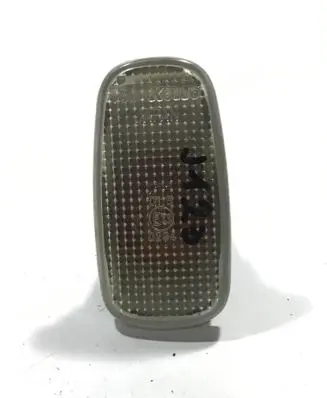 Toyota Land Cruiser (J120) Front fender indicator light E130294