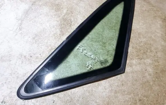 Ford Escort Rear side window