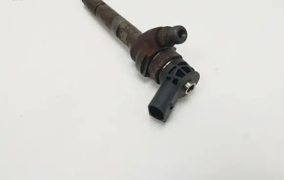 BMW 3 F30 F35 F31 Fuel injector 0445110382 7810702