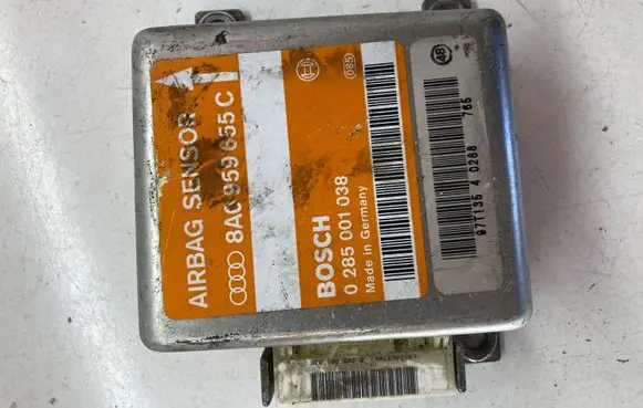 Audi A4 S4 B5 8D Airbag control unit/module 0285001038