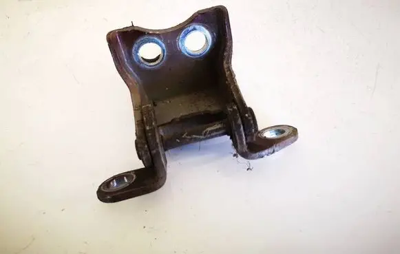Honda CR-V Front door upper hinge 