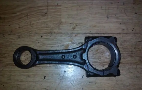 Opel Astra H Connecting rod/conrod 