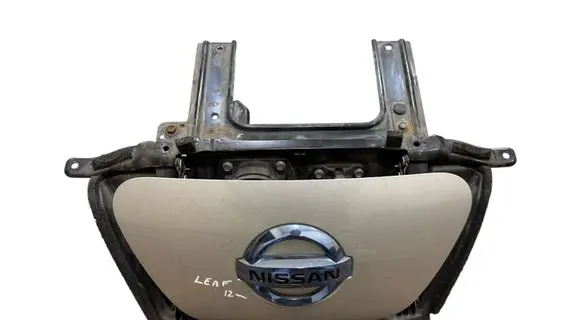 Nissan Leaf I (ZE0) Electric car charge socket 