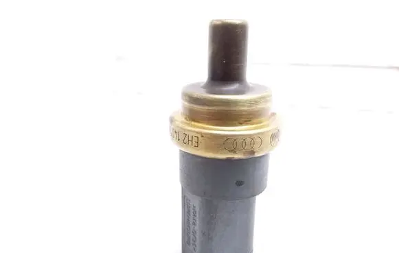 Audi A3 S3 8P Oil temperature sensor 06A919501A
