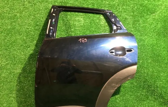 Mazda CX-3 Rear door