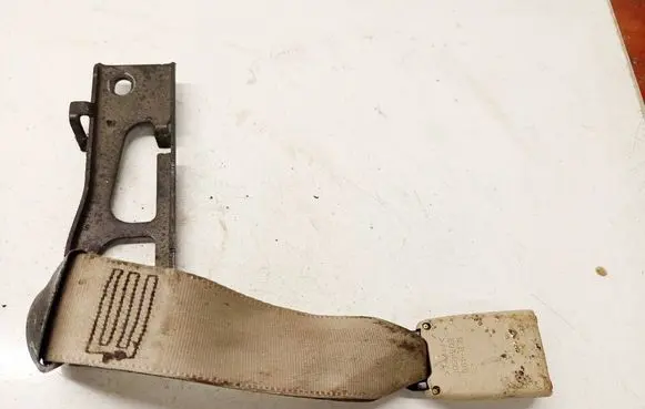 Lexus RX 300 Rear seatbelt buckle E034601 B490