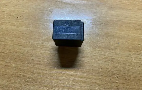 Mercedes-Benz A W168 Other relay 0025421119 C3000