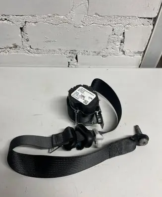 Dodge PickUp RAM SRT-10 Rear seatbelt P7AX80TX7AB 7AX80TX7AB TR4318021404