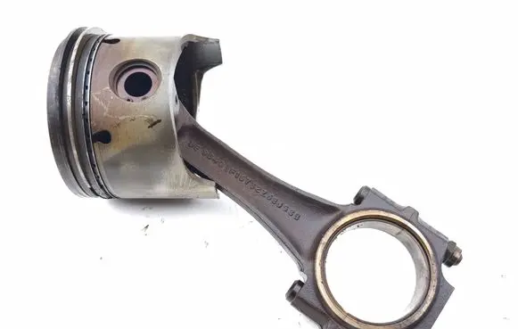 Rolls-Royce Silver Spirit Piston with connecting rod UE9840