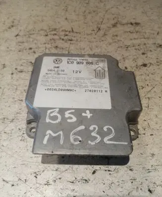 Volkswagen PASSAT B5.5 Airbag control unit/module 1C0909605C