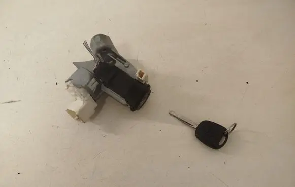 Toyota Yaris Ignition lock N0502241256B