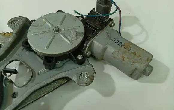 Subaru Legacy Front door window regulator motor 