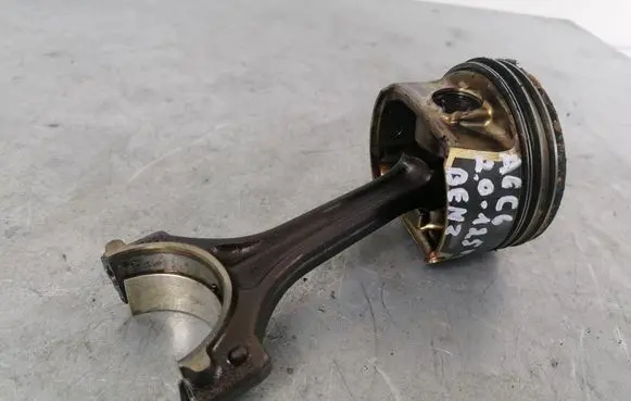 Audi A6 S6 C6 4F Piston with connecting rod